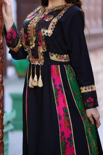 جلابية كريب بحريني بحزام متصل وتدخيلات خطوط الشالك...