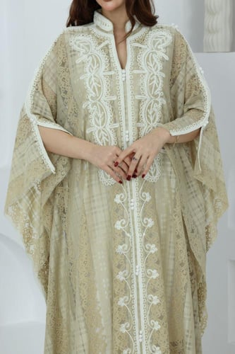 جلابية دانتيل كاروهات فراشة بتطريز مغربي أنيق