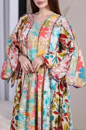 جلابية قطن مقلمة بالوان جميلة وقصة مقوسة في الاطرا...