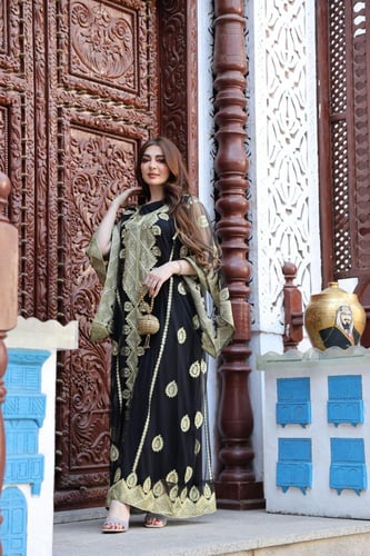 جلابية ( نشل ) بالتل والتطريز الذهبي