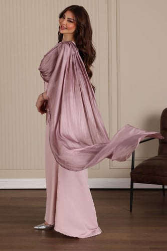 فستان كريب بتطريز طاؤوس