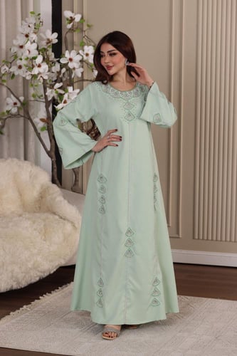 جلابية باربي بتطريز شك يدوي