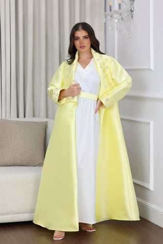 جلابية قطعتين بخامة تفته واقفه وتطريز كرستال في ال...