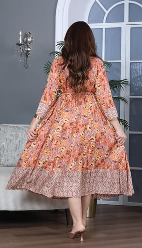 جلابية قطن مشجرة بتطريز في الصدر