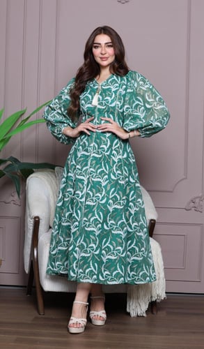 جلابية فخمة بتطريز اخضر وابيض