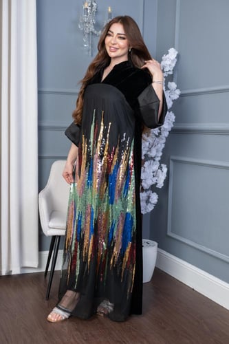 جلابية مخمل بإضافة ترتر بألوان متداخلة