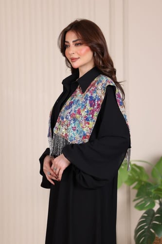 جلابية شيفون مبطن وصدرية ترتر برقبة قلاب