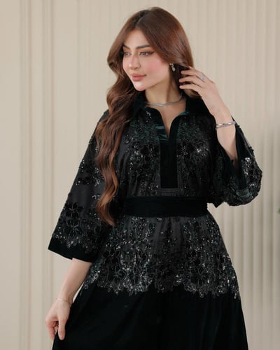 جلابية مخمل ممزوجة بخامة التل المطرز