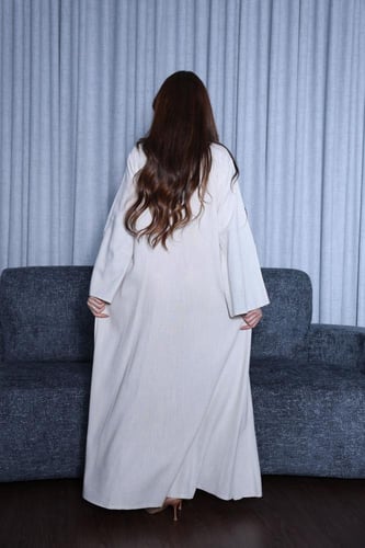 جلابية لينن قلاب بكلفة تطريز ترتر موردة في الصدر