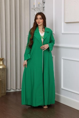 جلابية قطعتين خضراء بكسرات في الخلف وتطريز نخلة وج...