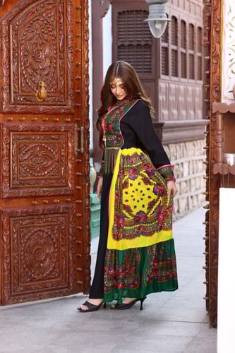 جلابية لينن بممزوجة بأجمل اقمشة المنديل الشالكي ال...