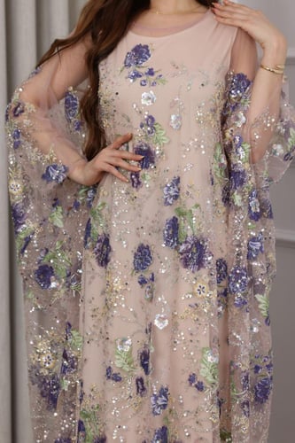 جلابية فراشة بخامة التل المطرز بالورود وبطانة