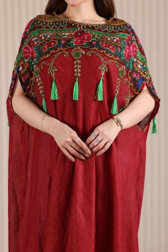 جلابية لينن خيش بتدخيله خامة الشالكي وتطريز أنيق