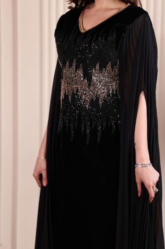 جلابية مخمل مطرزة بالترتر بإضافة خامة الجورجيت