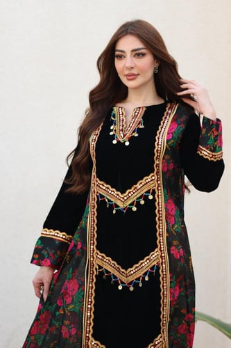 جلابية مخمل ممزوجة بخامة الشالكي التراثي