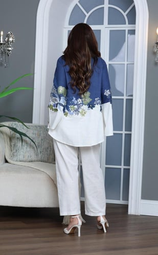 طقم بتطريز مورد واكمام واسعة