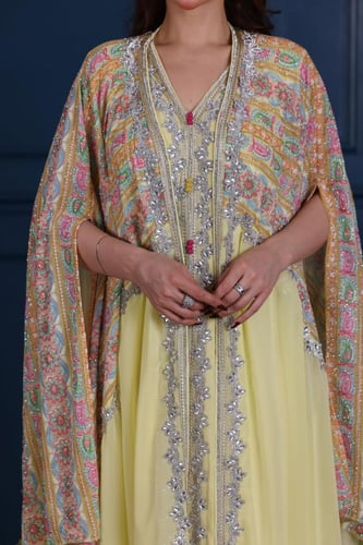 قفطان مغربي شيفون مطرز وكلوش