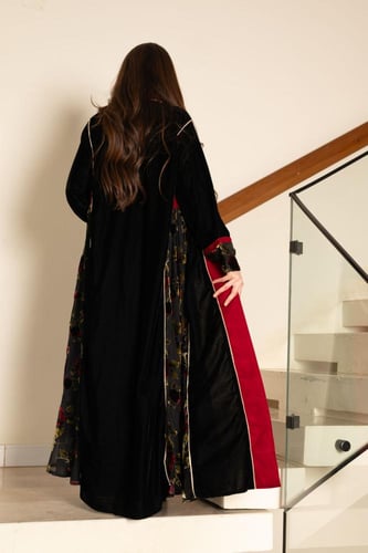 جلابية مخمل قطعتين بإضافة الشيفون المورد بالقطيفة