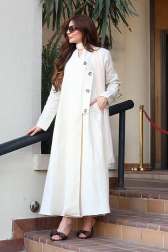 جلابية لينن بإزرار جانبية وطرحة (موديل عباية)