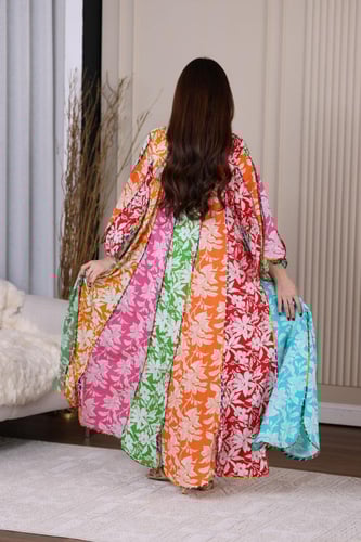 جلابية قطن مقلمة بالوان جميلة وقصة مقوسة في الاطرا...