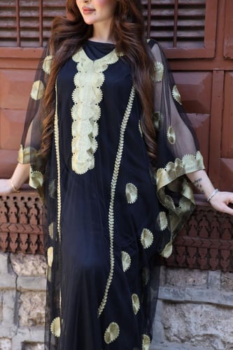 جلابية ( نشل ) بالتل والتطريز الذهبي