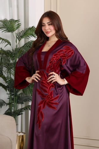 جلابية مخمل ممزوجة بخامة الساتان وتطريز مخمل لذوي...