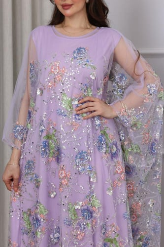 جلابية فراشة بخامة التل المطرز بالورود وبطانة