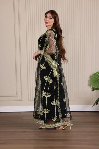 جلابية ( نشل ) بالتل والتطريز الذهبي