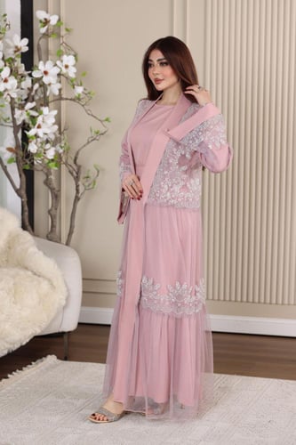 جلابية قطعتين بخامة باربي وبشت من التل المطرز