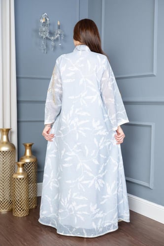 جلابية لينن ثقيل ممزوجة بنقش جميل وتطريز ذهبي مدرج