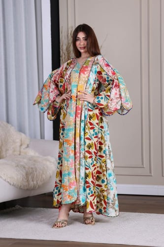 جلابية قطن مقلمة بالوان جميلة وقصة مقوسة في الاطرا...