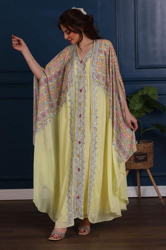 قفطان مغربي شيفون مطرز وكلوش