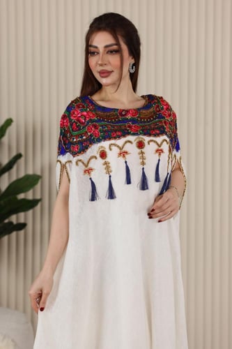 جلابية لينن خيش بتدخيله خامة الشالكي وتطريز أنيق