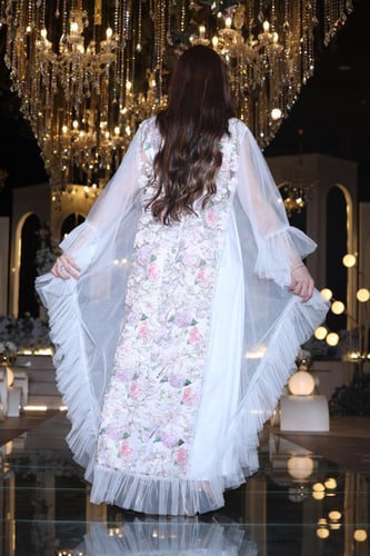 جلابية سهرة من التل المبطن وتطريز كامل في الامام و...