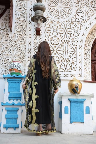 جلابية ( نشل ) بالتل والتطريز الذهبي