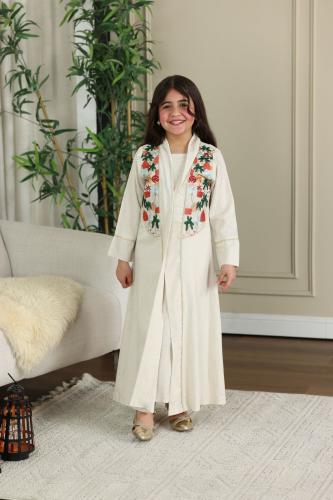 جلابية لينن قطعتين ( بناتية ) بنقوشات تراثية في ال...