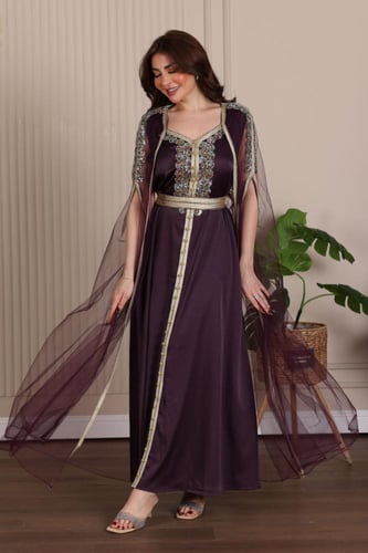 قفطان مغربي قطعتين من الساتان والتل المطرز بالكرست...