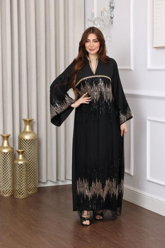 جلابية كريب بإضافة التل المطرز بالترتر