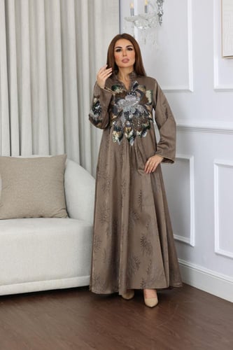 جلابية جاكار بتطريز الترتر في الصدر والكم