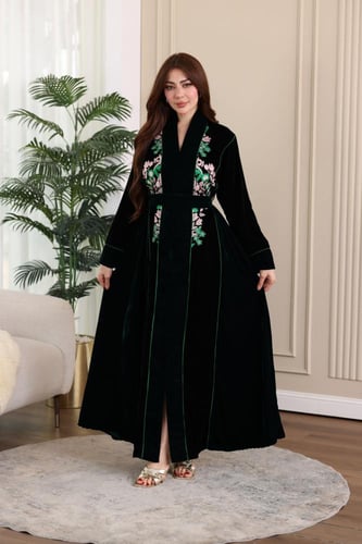 جلابية مخمل بتطريز كمبيوتر في الامام والخلف