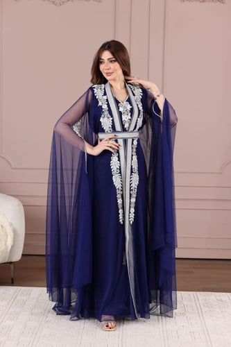 جلابية قفطان قطعتين فراشة بتطريز عريض في الصدر و ب...