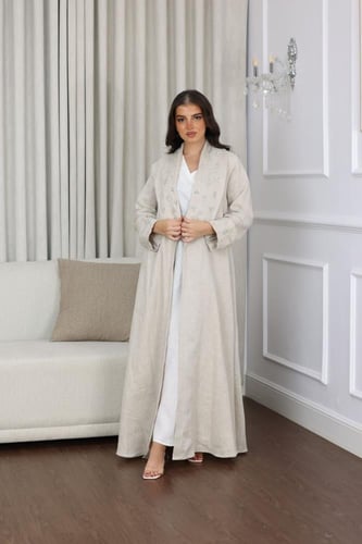 جلابية قطعتين لينن وتطريز كرستال في الصدر والأكمام