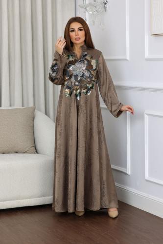 جلابية جاكار بتطريز الترتر في الصدر والكم