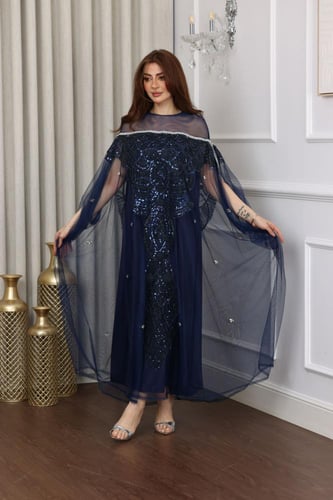 فستان تل بكلفة مطرزة