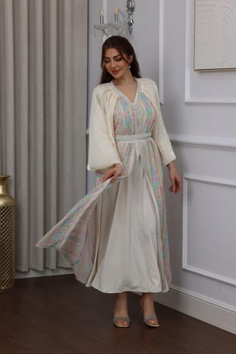 جلابية قطعتين مطرزة بأكمام اورجنزا