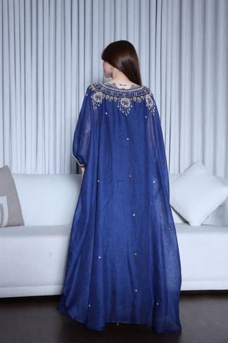 جلابية لينن خيش سهرة مطرزة بالكرستال