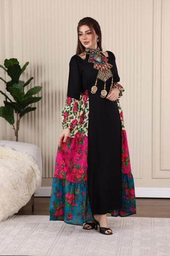 جلابية بتطريز شك يدوي ممزوجة بمقاش شالكي