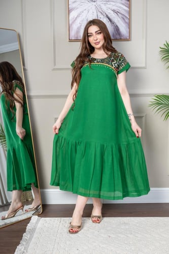 جلابية لينن ( نسائية ) بتطريز رائع في الصدر