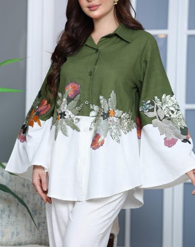 طقم بتطريز مورد واكمام واسعة