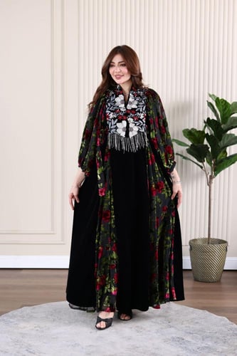 جلابية مخمل بتطريز كمبيوتر وهدب ممزوجة بخامة القطي...